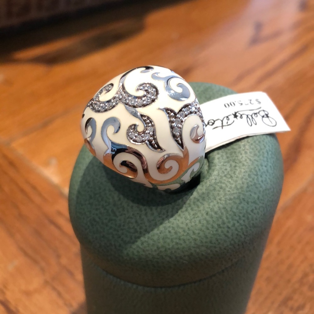 Belle Etoile sterling silver white enamel ring